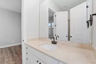 2117 Naomi St, Houston, TX 77054 - Photo 7