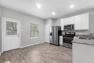 24750 Russet Bluff Trl, Houston, TX 77336 - Photo 7