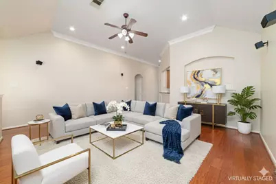 8923 Willow Wind Ln, Houston, TX 77083 - Photo 5