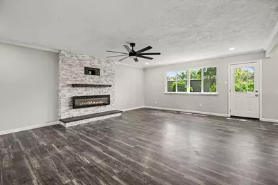 202 Civil Drive, League City, TX 77573 - Photo 3