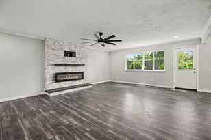 202 Civil Dr, League City, TX 77573 - Photo 3