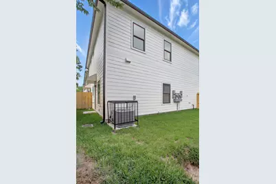 4719 Mallow Street #B, Houston, TX 77033 - Photo 31