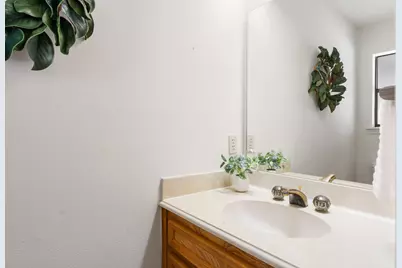 105 Greenbriar Drive, Conroe, TX 77356 - Photo 17