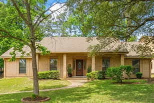 105 Greenbriar Dr, Conroe, TX 77356 - Photo 1