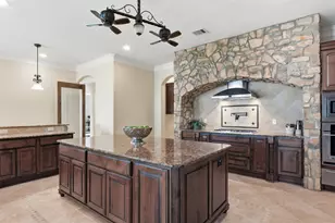 9120 Kenilworth St, Houston, TX 77024 - Photo 17