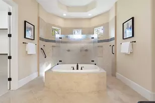 9120 Kenilworth St, Houston, TX 77024 - Photo 25