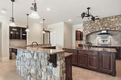 9120 Kenilworth Street, Houston, TX 77024 - Photo 15