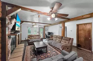 9378 Cocklebur Loop, Silsbee, TX 77656 - Photo 7