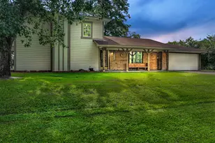 9378 Cocklebur Loop, Silsbee, TX 77656 - Photo 3