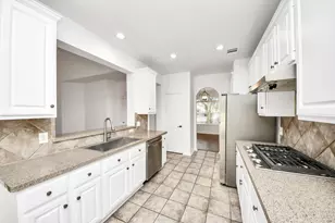 3014 Northshire Ct, Katy, TX 77494 - Photo 9