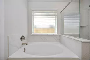 235 Orchard Laurel Dr, Alvin, TX 77511 - Photo 27