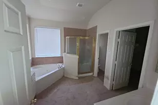 1410 Grand Haven Ln, Sugar Land, TX 77479 - Photo 9