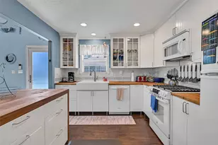 4310 Karankawa Way, Jamaica Beach, TX 77554 - Photo 13