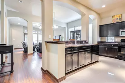 940 Oak Lynn Drive, Conroe, TX 77378 - Photo 9