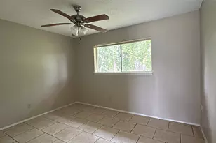 3021 Sycamore Ave, Bay City, TX 77414 - Photo 5