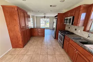 252 Trail Ride Rd, Angleton, TX 77515 - Photo 11