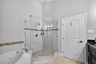 1231 W 24th St, Houston, TX 77008 - Photo 23