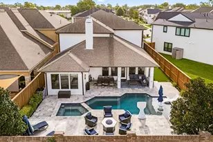 1847 Candlelight Pl Dr, Houston, TX 77018 - Photo 1