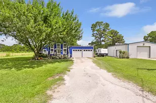 275 Commerce Ln, Highlands, TX 77562 - Photo 1