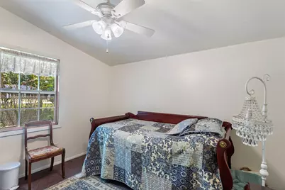 275 Commerce Lane, Highlands, TX 77562 - Photo 19