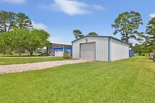 275 Commerce Ln, Highlands, TX 77562 - Photo 11