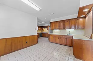 10423 Windriver Dr, Houston, TX 77070 - Photo 9