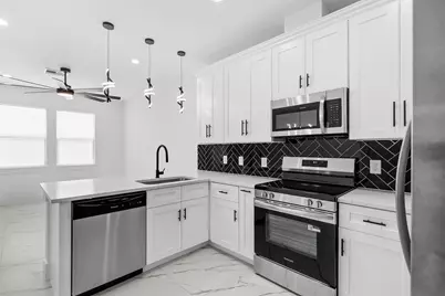9110 Everglade #B, Houston, TX 77078 - Photo 9