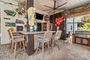 106 Isles End Rd, Tiki Island, TX 77554 - Photo 25