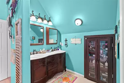 106 Isles End Road, Tiki Island, TX 77554 - Photo 11