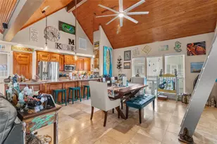 106 Isles End Rd, Tiki Island, TX 77554 - Photo 5