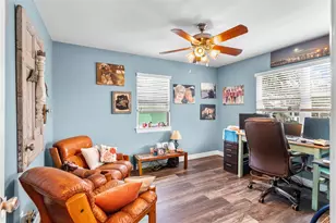 106 Isles End Rd, Tiki Island, TX 77554 - Photo 9