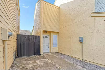 10252 Cottage Field Road, Houston, TX 77041 - Photo 15