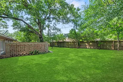 6110 Shadow Crest Street, Houston, TX 77074 - Photo 21
