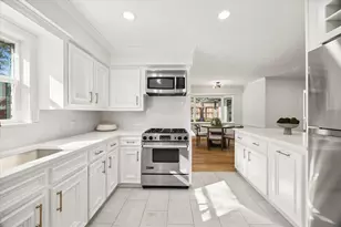 10042 Valley Forge Dr, Houston, TX 77042 - Photo 17