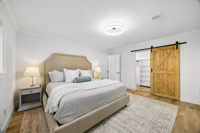 10042 Valley Forge Drive, Houston, TX 77042 - Photo 19