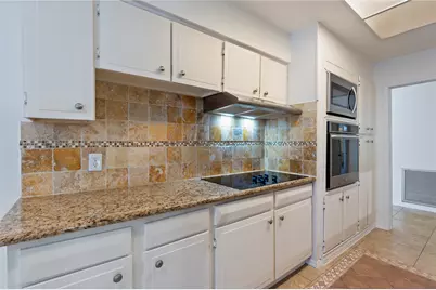 10714 Hillcroft Avenue, Houston, TX 77096 - Photo 9