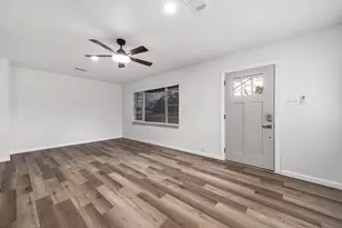 14201 Susie Ln, Alvin, TX 77511 - Photo 5