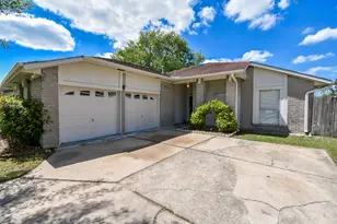 9527 Kingsvalley St, Houston, TX 77075 - Photo 1