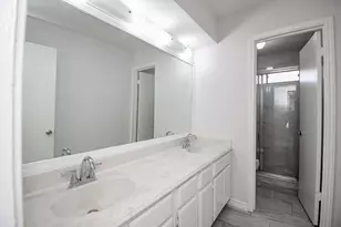 9527 Kingsvalley St, Houston, TX 77075 - Photo 35