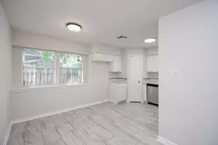 9527 Kingsvalley St, Houston, TX 77075 - Photo 13