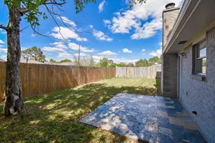 9527 Kingsvalley St, Houston, TX 77075 - Photo 43