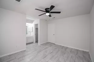 9527 Kingsvalley St, Houston, TX 77075 - Photo 25