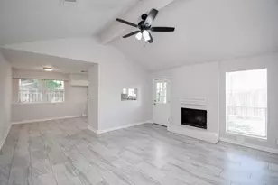 9527 Kingsvalley St, Houston, TX 77075 - Photo 9