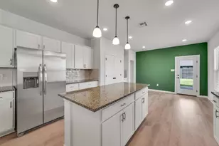 10902 Bonfire Trl, Beasley, TX 77417 - Photo 13