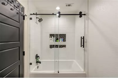 1607 Avenue E, Danbury, TX 77534 - Photo 17