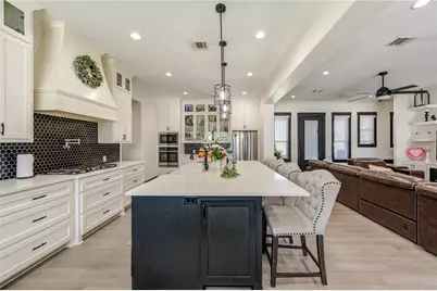 1607 Avenue E, Danbury, TX 77534 - Photo 3