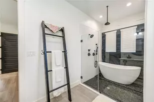 1607 Avenue E, Danbury, TX 77534 - Photo 13