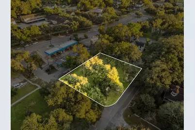 405 W Lang Street, Alvin, TX 77511 - Photo 9