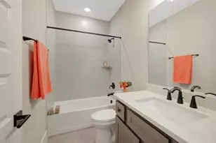 16043 Hayes Pk Dr, Houston, TX 77079 - Photo 33