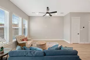 16043 Hayes Pk Dr, Houston, TX 77079 - Photo 17